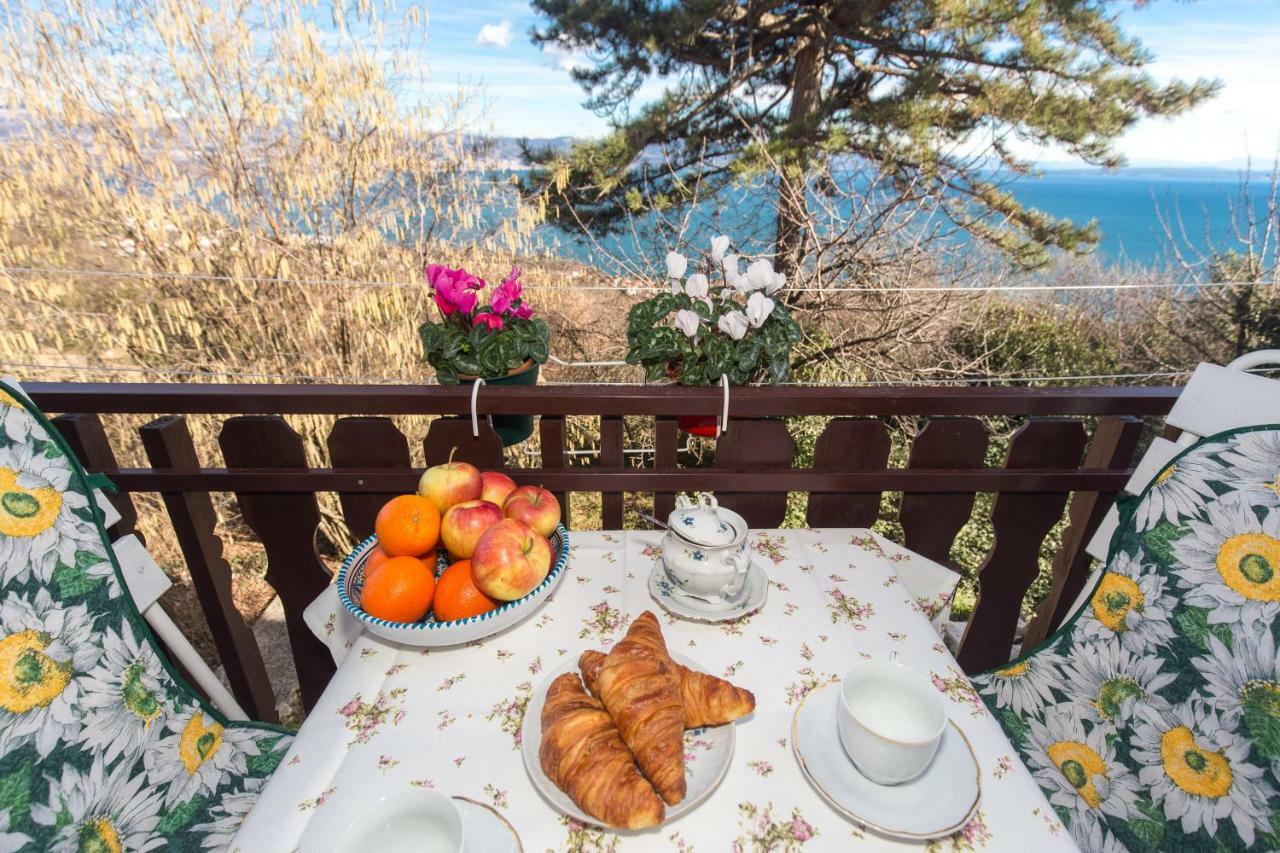 Comfy And Warm Ap With Balcony Surrounded With Beautiful Nature لوفغان المظهر الخارجي الصورة
