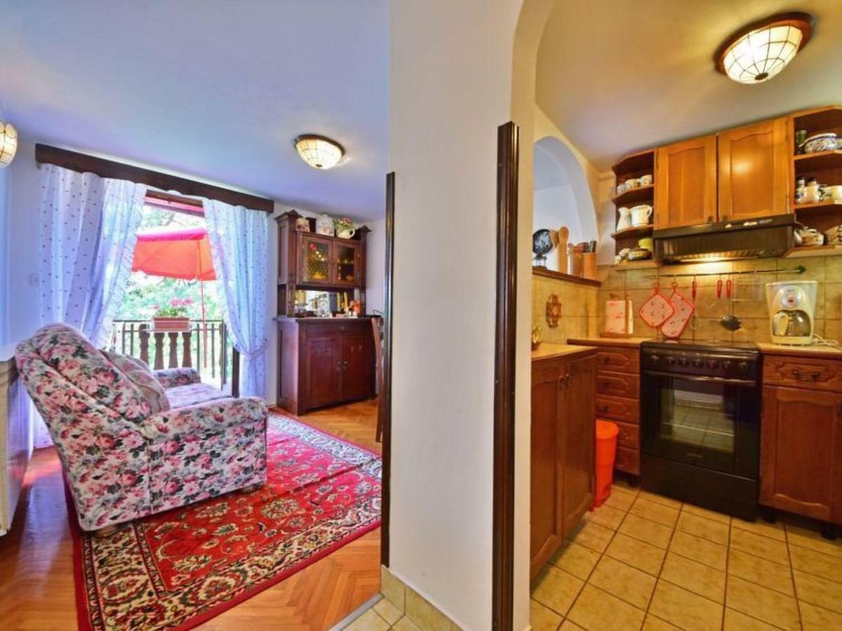 Comfy And Warm Ap With Balcony Surrounded With Beautiful Nature لوفغان المظهر الخارجي الصورة